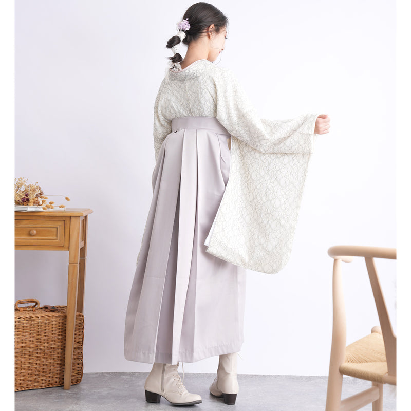 【リサイクル着物】 2尺袖着物 袴 2点セット 販売品 中古 USED レース アイボリー系 袴83-87cm（身長138-152cm） 小学生 ジュニア 低身長コーデ 重ね衿縫い付済 （6732703301）【中古販売】