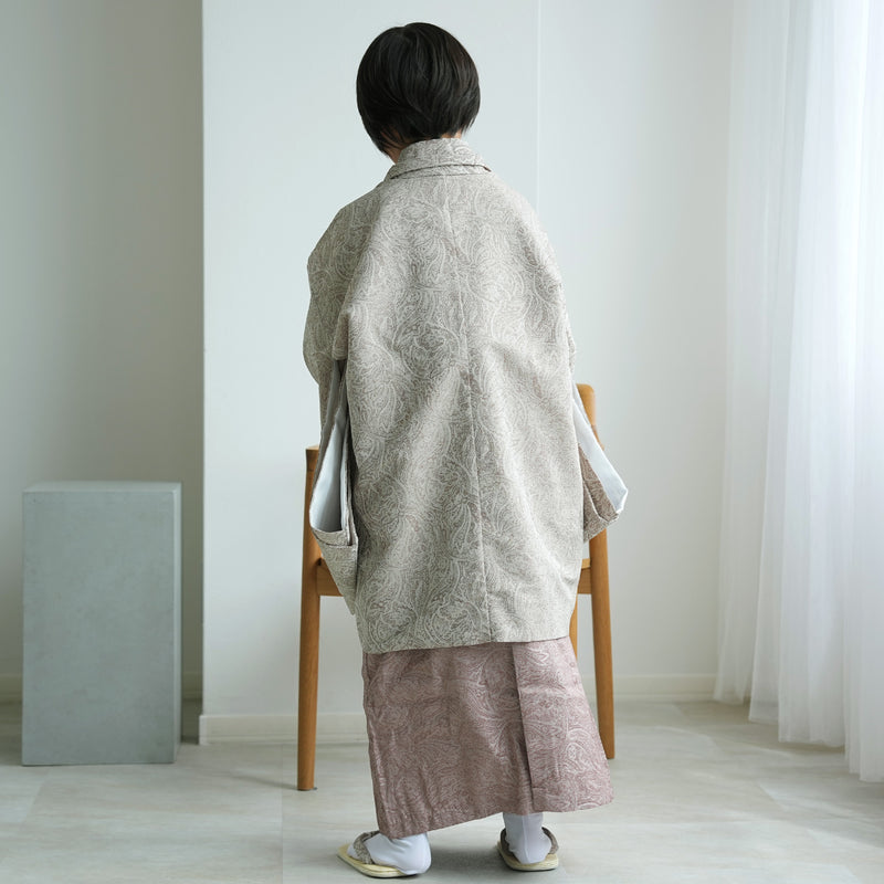 【ハーフ成人式  男の子 袴セット ジャガード・ペイズリー グレージュ×アーモンド】販売品  10歳 1/2成人式 小学生 キッズ 138cm-150cm前後（6739600400）