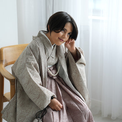 【ハーフ成人式  男の子 袴セット ジャガード・ペイズリー グレージュ×アーモンド】販売品  10歳 1/2成人式 小学生 キッズ 138cm-150cm前後（6739600400）