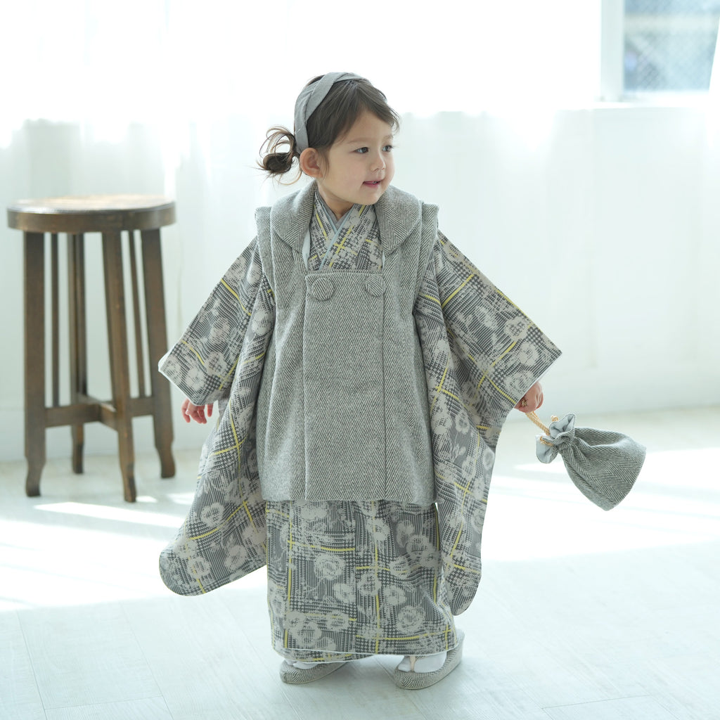 ひよこ商店　七五三　花柄　3歳　被布セット USED】 七五三被布セット 3歳 販売品 ひよこ商店 グレー系 花柄