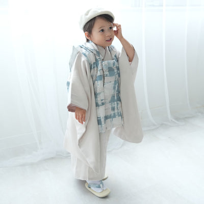 【リサイクル着物】 utatane 七五三 3歳 着物 被布 セット キッズ 男の子 くすみブルー ライトグレー USED （6846600200）