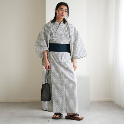 【高級変わり織 メンズ浴衣3点セット ( ゆかた・帯・下駄 )  白黒の幾何学】日本製角帯  国産生地 国内染色 キシダイキ(@daiki_kishi_)さん着用！ （7361726201）