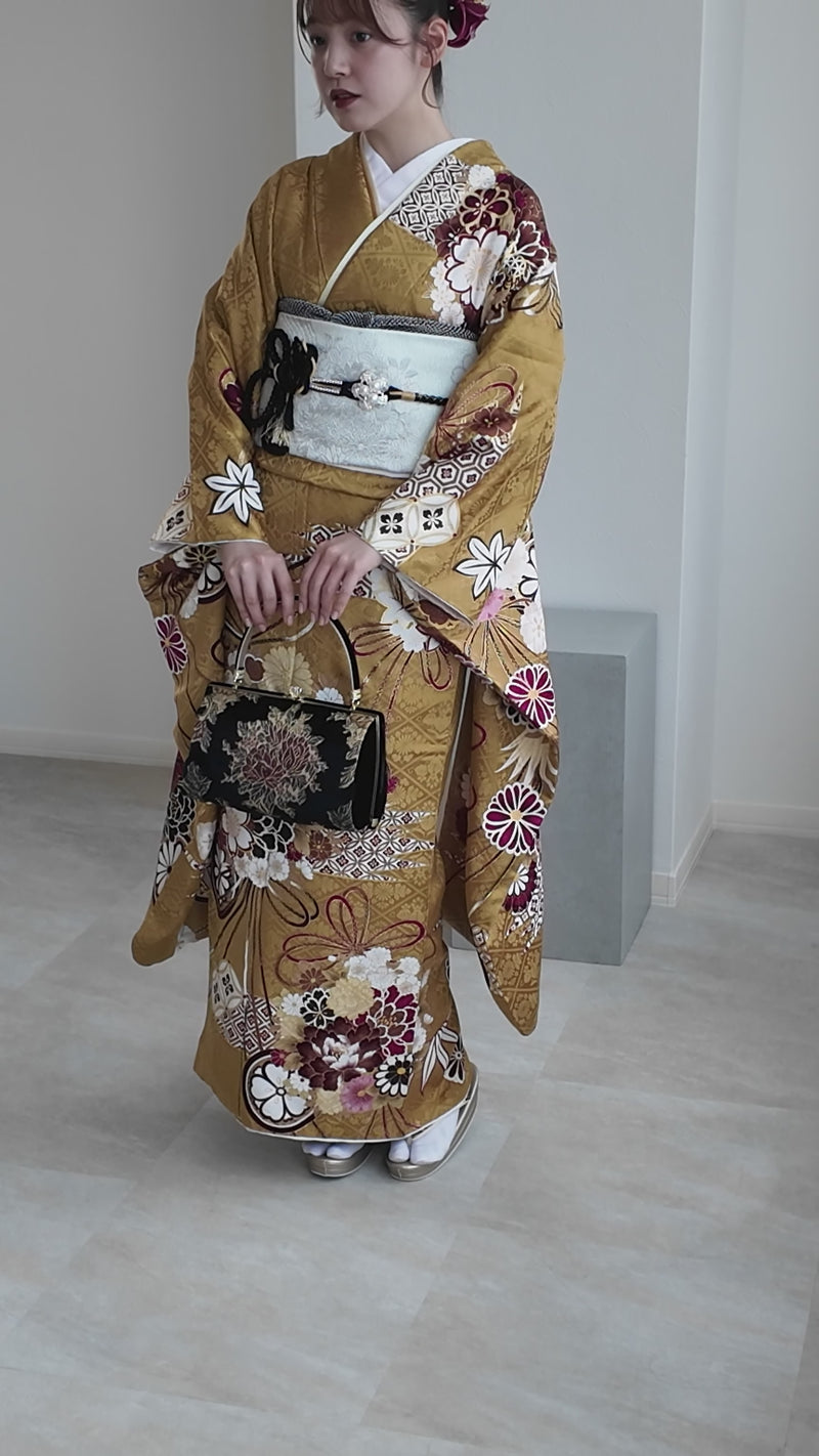 【レンタル】振袖 正絹着物+袋帯 21点セット 絵羽  芥子色に古典花結び（1000625800）