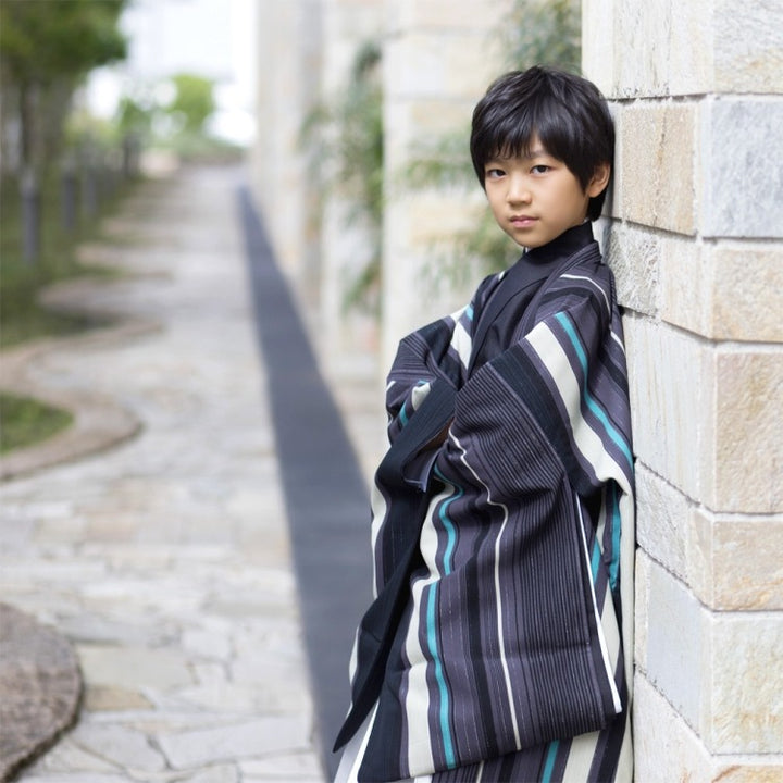 メンズ 袴一式セット黒と白のストライプ小学生155cm〜165cm 向け メンズ 袴一式セット黒と白のストライプ小学生155cm〜165cm 向け